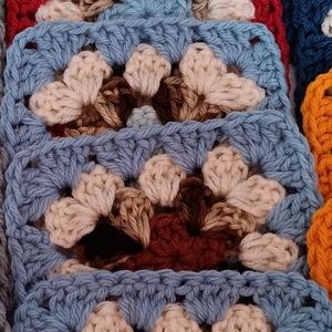 Crocheted Lot Of 30 individual 5 inch Granny squares Woodsy Color Theme 《NEW 》